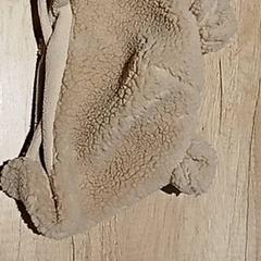 Kleding  - Muts, a été signalé par Centraal magazijn utilisant iLost