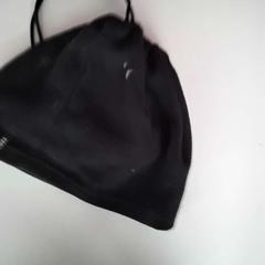 Borsa da collo de, come riportato da Twisto utilizzando iLost