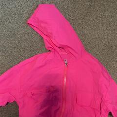 Jacket roze, as reported by Burgers' Zoo using iLost