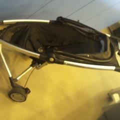 Babywagen/Stroller, as reported by Walibi Holland using iLost
