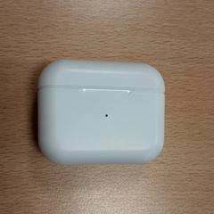 Etui airpods wit, LEEG, a été signalé par Arriva Vechtdallijnen utilisant iLost