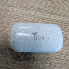 Draadloze oortjes Bl0nd, come riportato da TCR Tours utilizzando iLost