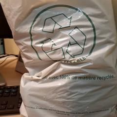 Bolsa de plástico, segundo informou IKEA Paris - Italie Deux usando iLost
