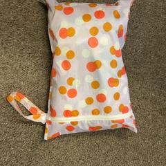 Luiertas, come riportato da Burgers' Zoo utilizzando iLost