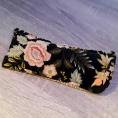 Glasses, as reported by EBS Tramplein using iLost