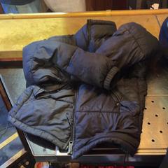 Dzseki, amint azt Café Leentje az iLost segítségével jelentette.