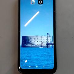 Téléphone Bleu redmi، كما تم الإبلاغ عنه بواسطة IKEA Nantes عبر iLost