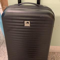 Maleta, gisa salatu by Eindhoven Airport iLost erabiliz