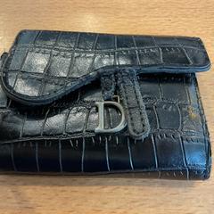 Peňaženka Idemudia, ako bolo nahlásené Gemeente Amsterdam - Bureau Gevonden Voorwerpen pomocou iLost