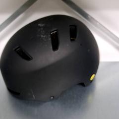 Helm Svart, zoals gemeld door Keolis Lund met iLost