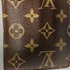 Billetera, ha sido reportado por Regio Antwerpen - Brussel con iLost