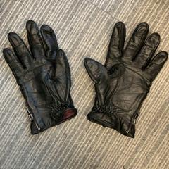 İLost kullanarak Pathé Delft tarafından bildirildiği gibi Eldivenler Zwart leer