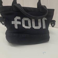 バッグ がiLostで Transdev Gooi en Vechtstreek によって報告されました