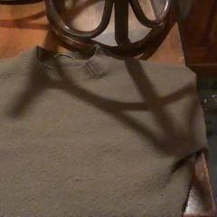 セーター がiLostで Café Leentje によって報告されました