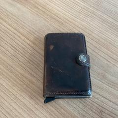 カードホルダー がiLostで Breng Arnhem によって報告されました