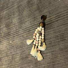 Brinco kralen oorbel, como reportado por Hotel Apeldoorn utilizando o iLost