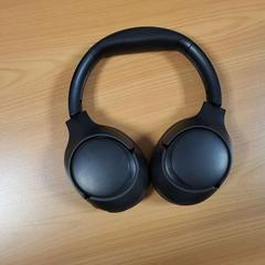 Sluchátka zwart, jak nahlášeno Connexxion Noord Holland Noord Alkmaar pomocí iLost