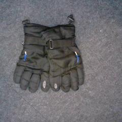 Rukavice zwarte, ako bolo nahlásené SnowWorld Landgraaf pomocou iLost