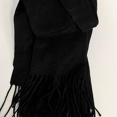 Kleding - sjaal, a été signalé par Centraal magazijn utilisant iLost