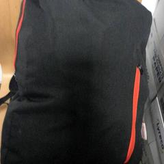 Mochila Zwart, segundo informou Transdev Hoeksche Waard Goeree Overflakkee usando iLost