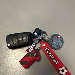 Nyckelring Autosleutel en voetbalhangers, rapporterat av Gemeente Brummen med iLost