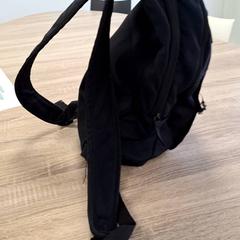 Mochila zwarte stof, segundo informou RRReis IJssel-Vecht Lelystad usando iLost