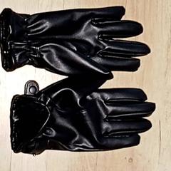 Kläder Handschoenen, rapporterat av Regio Antwerpen - Brussel med iLost