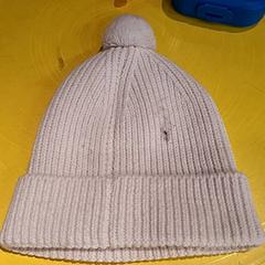 قبعة صغيرة، كما تم الإبلاغ عنه بواسطة IKEA Wilrijk عبر iLost