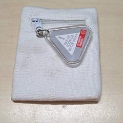 Polsband, a été signalé par Arriva Oost-Brabant utilisant iLost