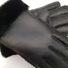 Gloves, as reported by Regio Limburg - Leuven using iLost
