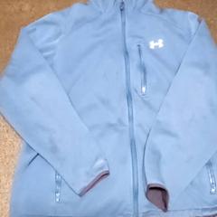 Veste Blue, a été signalé par Mövenpick Hotel Amsterdam City Centre utilisant iLost