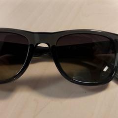 Lentes - Zonnebril, segundo informou Regio Oost-Vlaanderen usando iLost