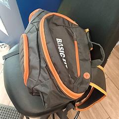 バックパック Basic fit がiLostで IKEA Nantes によって報告されました
