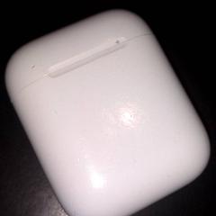 AirPodsケース がiLostで TivoliVredenburg によって報告されました