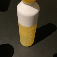 Láhev geel, jak nahlášeno Universiteit Gent - Faculteitsbibliotheek LW pomocí iLost