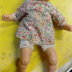 人形 & おもちゃ poupe carolle がiLostで IKEA Lille によって報告されました