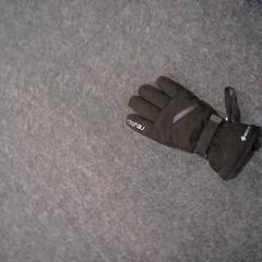 Guante, ha sido reportado por SnowWorld Landgraaf con iLost