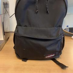 Mochila Eastpak, segundo informou RRReis Veluwe Zuid - Apeldoorn usando iLost