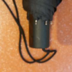 Hopfällbart paraply noir, rapporterat av TCL med iLost