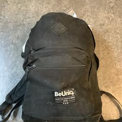 バックパック BeUniq zwart がiLostで Gemeente Amsterdam - Bureau Gevonden Voorwerpen によって報告されました