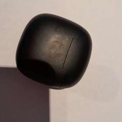 Airpods case noir, zoals gemeld door TCL met iLost