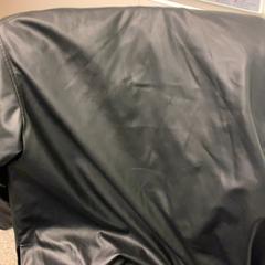 Jaqueta, segons ha informat Eindhoven Airport mitjançant iLost