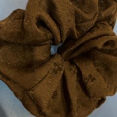 Scrunchie, amint azt IKEA福岡新宮 az iLost segítségével jelentette.
