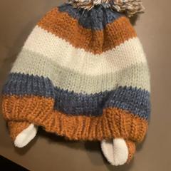 Hatt, rapporterat av MEININGER Hotel Brussels City Center med iLost