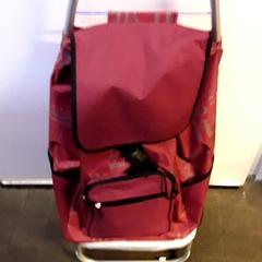 Boodschappenkar Rood, zoals gemeld door EBS Tramplein met iLost