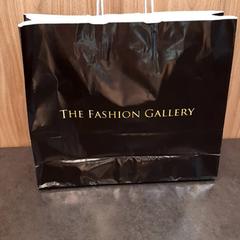 Borsa regalo, come riportato da Rotterdam The Hague Airport utilizzando iLost