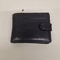 Peněženka Felicidade Monteiro Da Silva, jak nahlášeno Transdev Gooi en Vechtstreek pomocí iLost