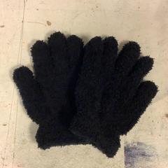 Kesztyű, amint azt Artis az iLost segítségével jelentette.