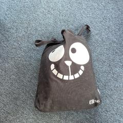 Táska stoffe, amint azt Breng Arnhem az iLost segítségével jelentette.