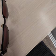 Lunettes de soleil de sole, a été signalé par IKEA Toulon utilisant iLost